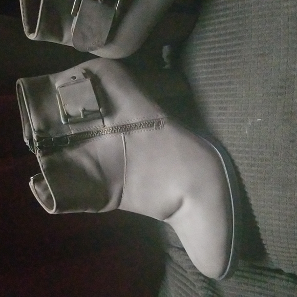 Tan faux leather ankle boots 7.5 - Picture 1 of 5